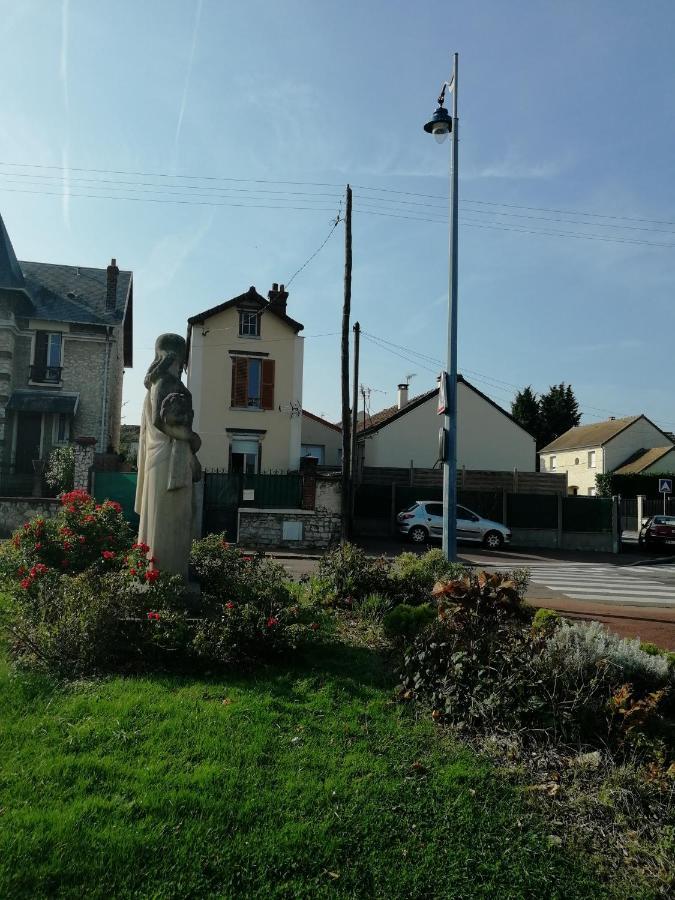 Loue Studio Propre !, Endroit Tres Calme, A 5 Minutes Gare Mantes La Jolie, エクステリア 写真